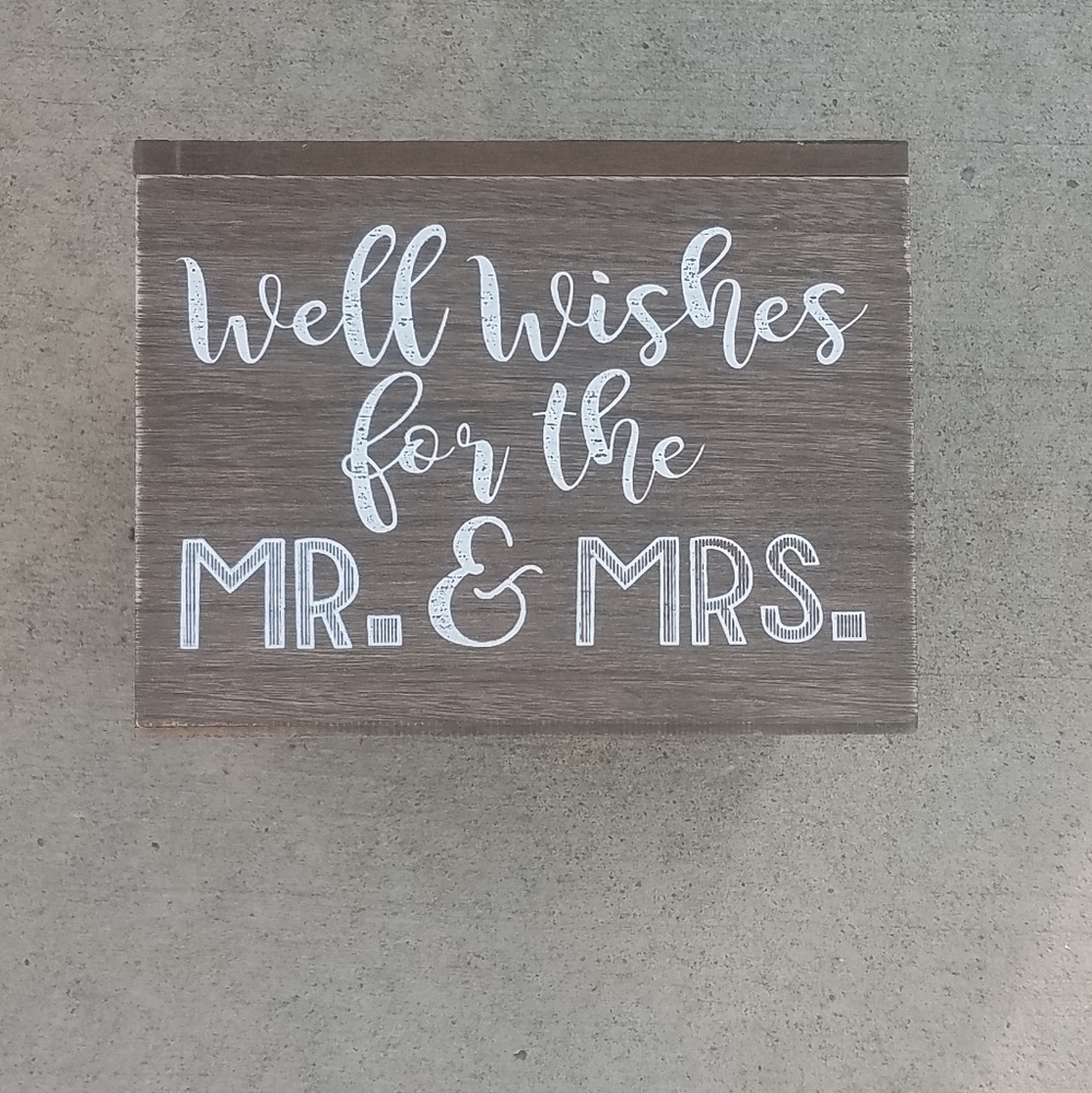 Mr and mrs wedding card box